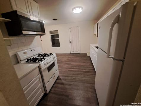 5502 Wales San Antonio TX 78223