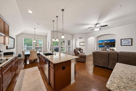 1001 Oak Park Schertz TX 78154