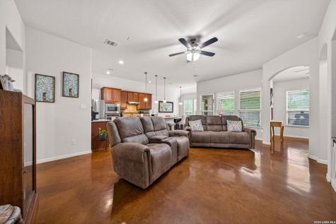 1001 Oak Park Schertz TX 78154