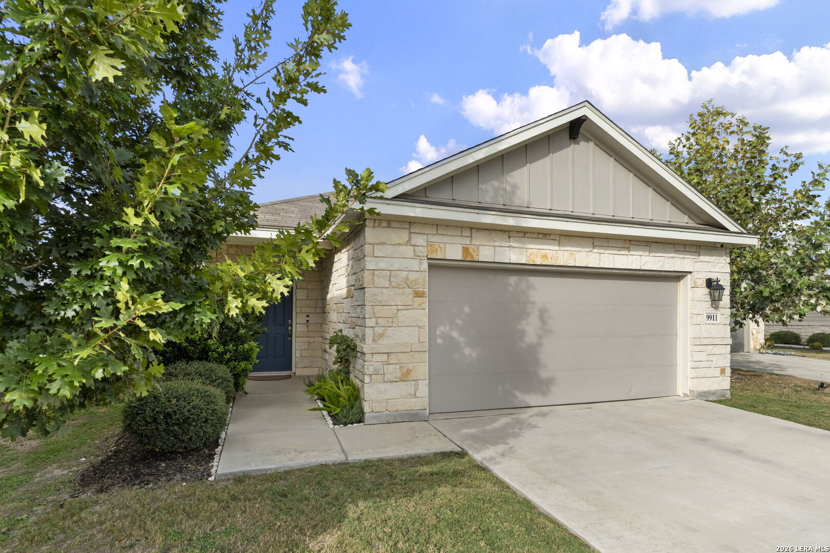 9911 La Lila Way San Antonio TX 78224