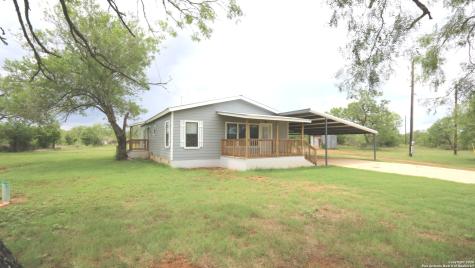 2257 Cr 475 Nixon TX 78140
