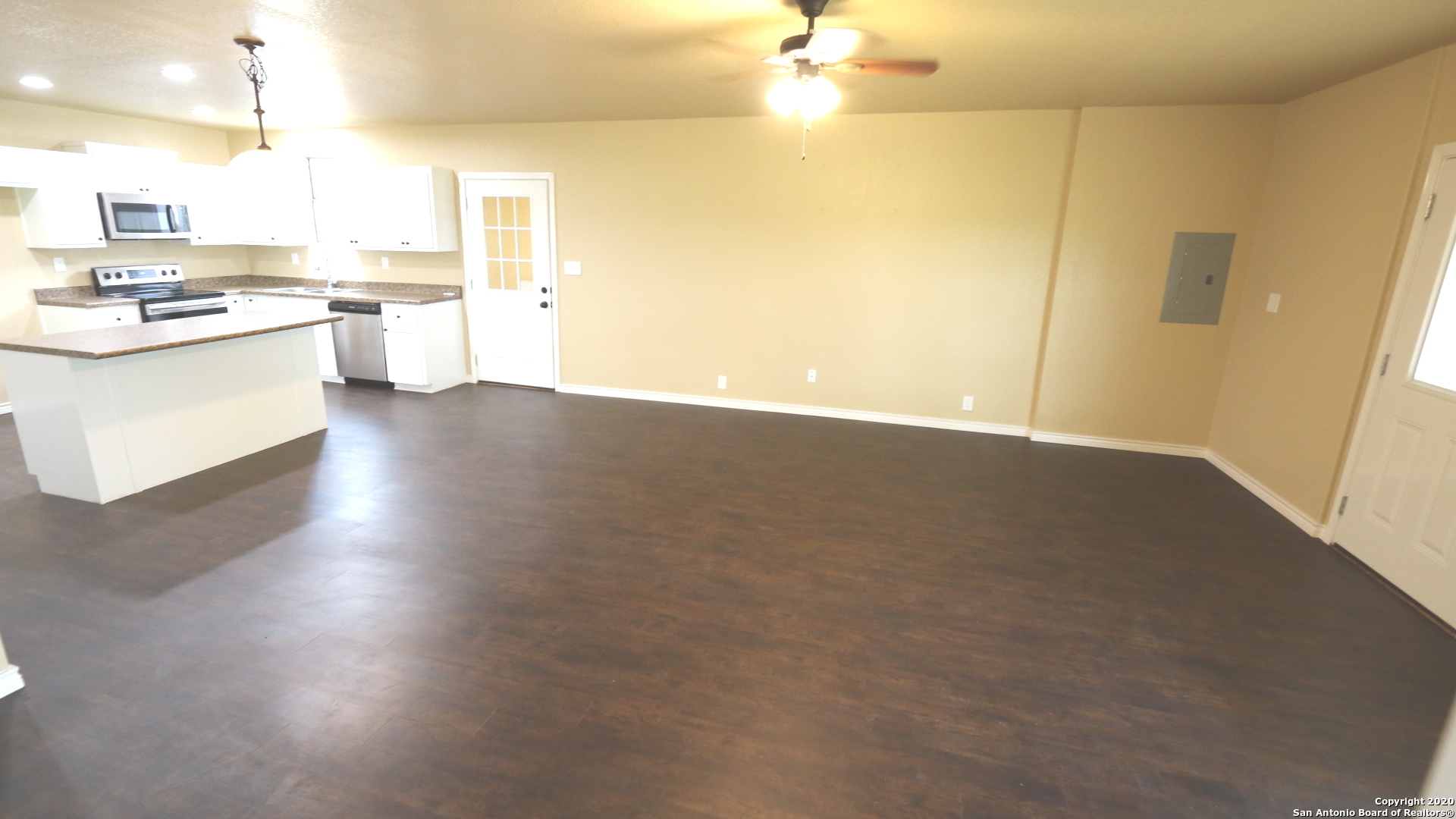 2257 Cr 475 Nixon TX 78140