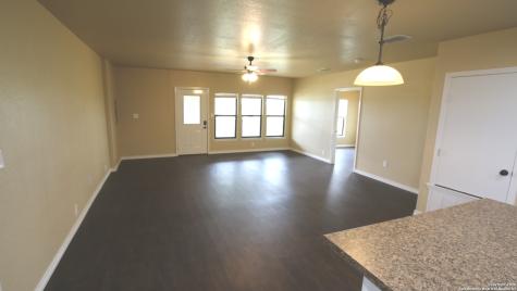 2257 Cr 475 Nixon TX 78140