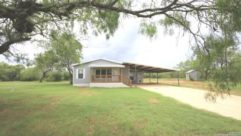 2257 Cr 475 Nixon TX 78140
