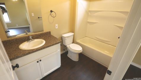 2257 Cr 475 Nixon TX 78140