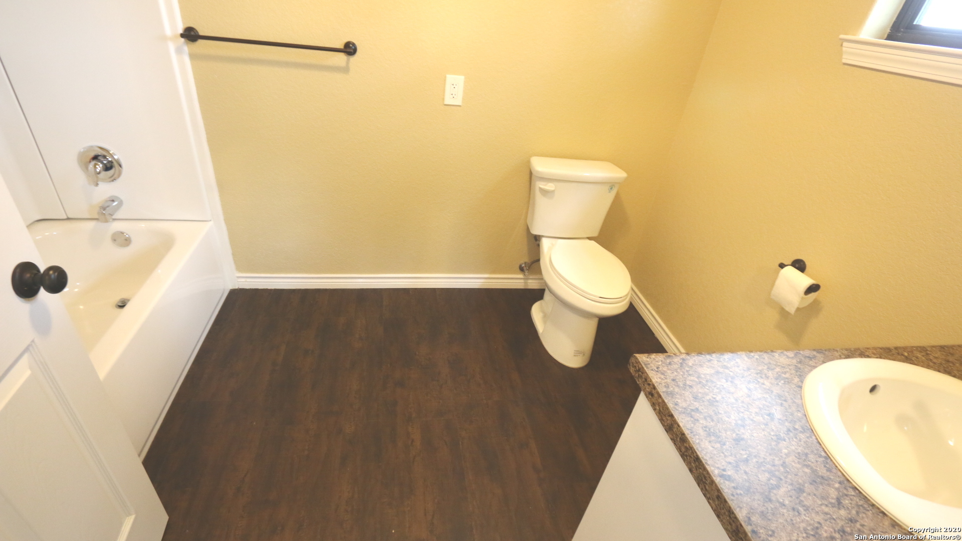 2257 Cr 475 Nixon TX 78140