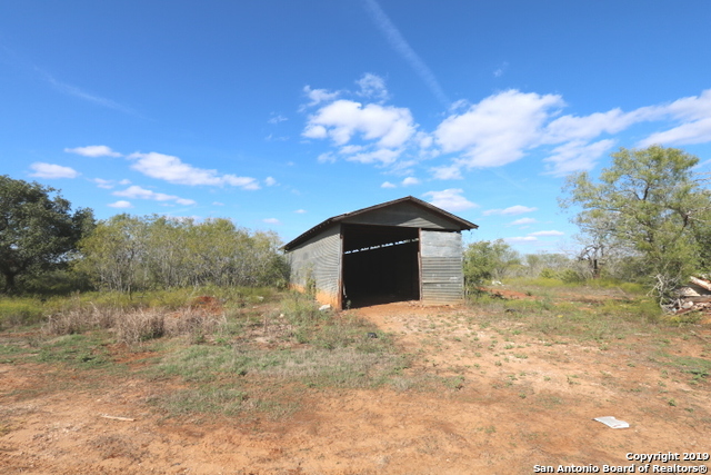 2257 Cr 475 Nixon TX 78140