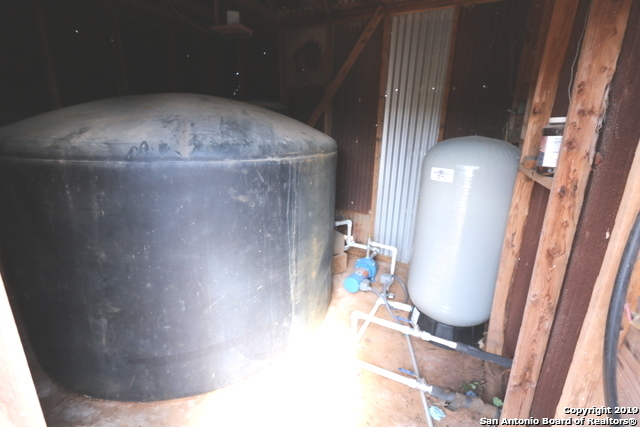 2257 Cr 475 Nixon TX 78140