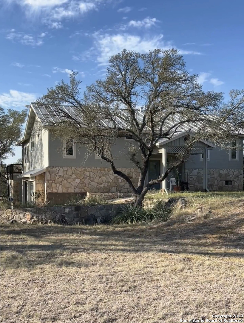 143 Oak Lane Johnson City TX 78636