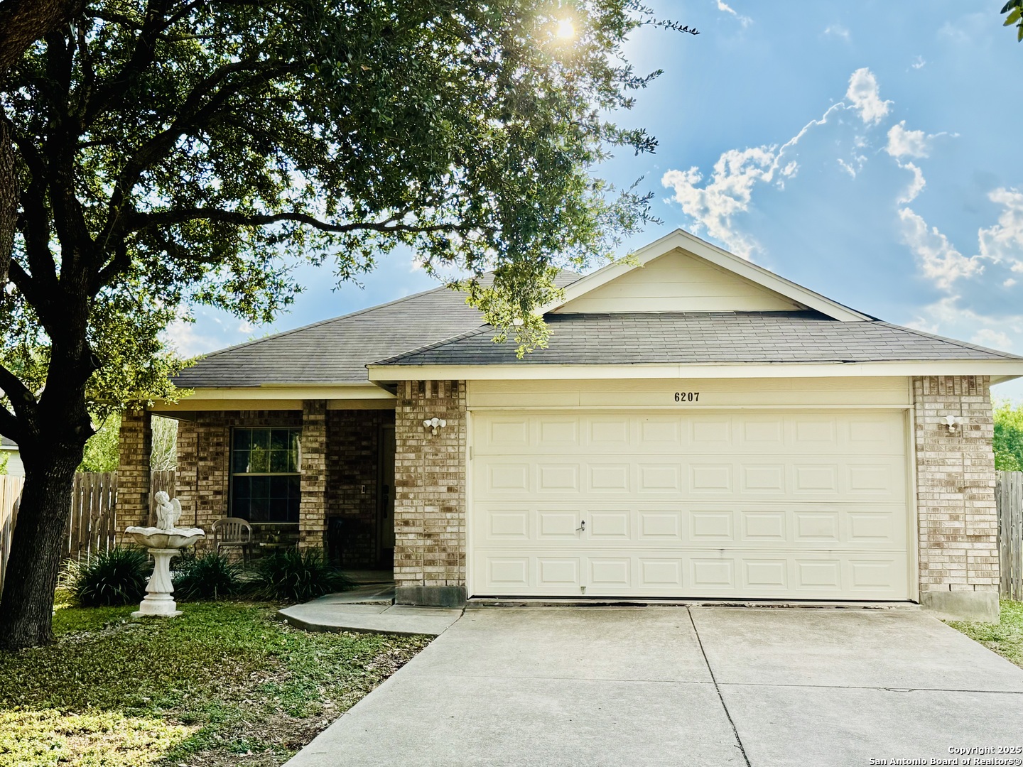 6207 Heathers Cove San Antonio TX 78227