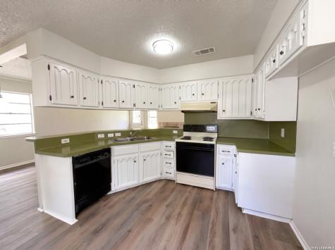7411 Shady Hollow Lane San Antonio TX 78255