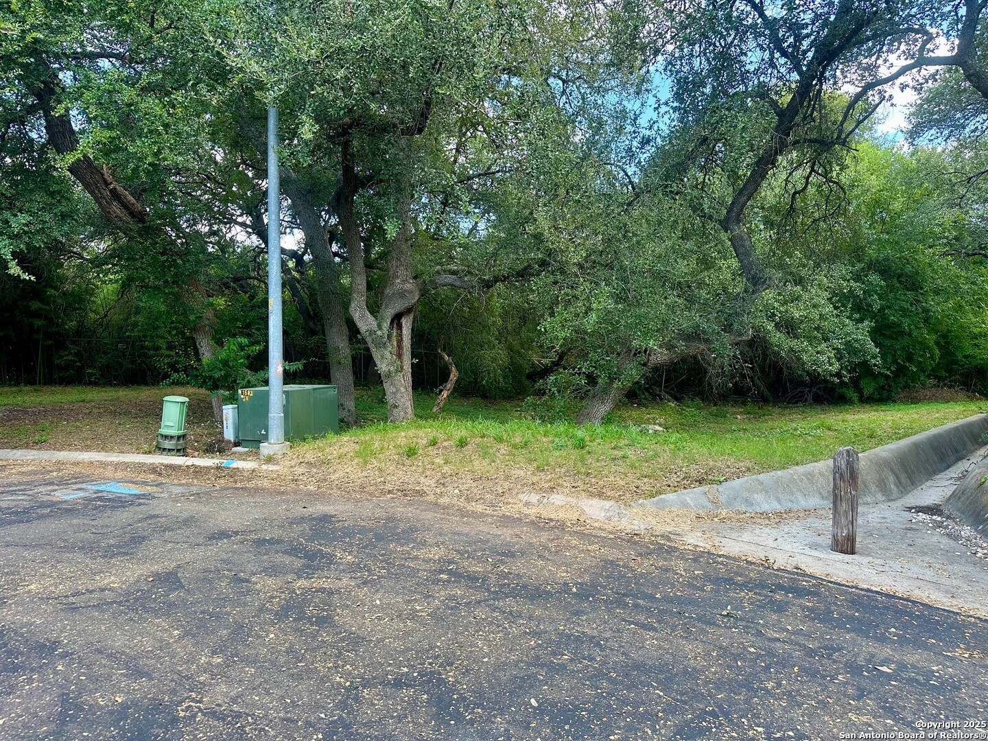 3400 & 3402 Wellsprings San Antonio TX 78230