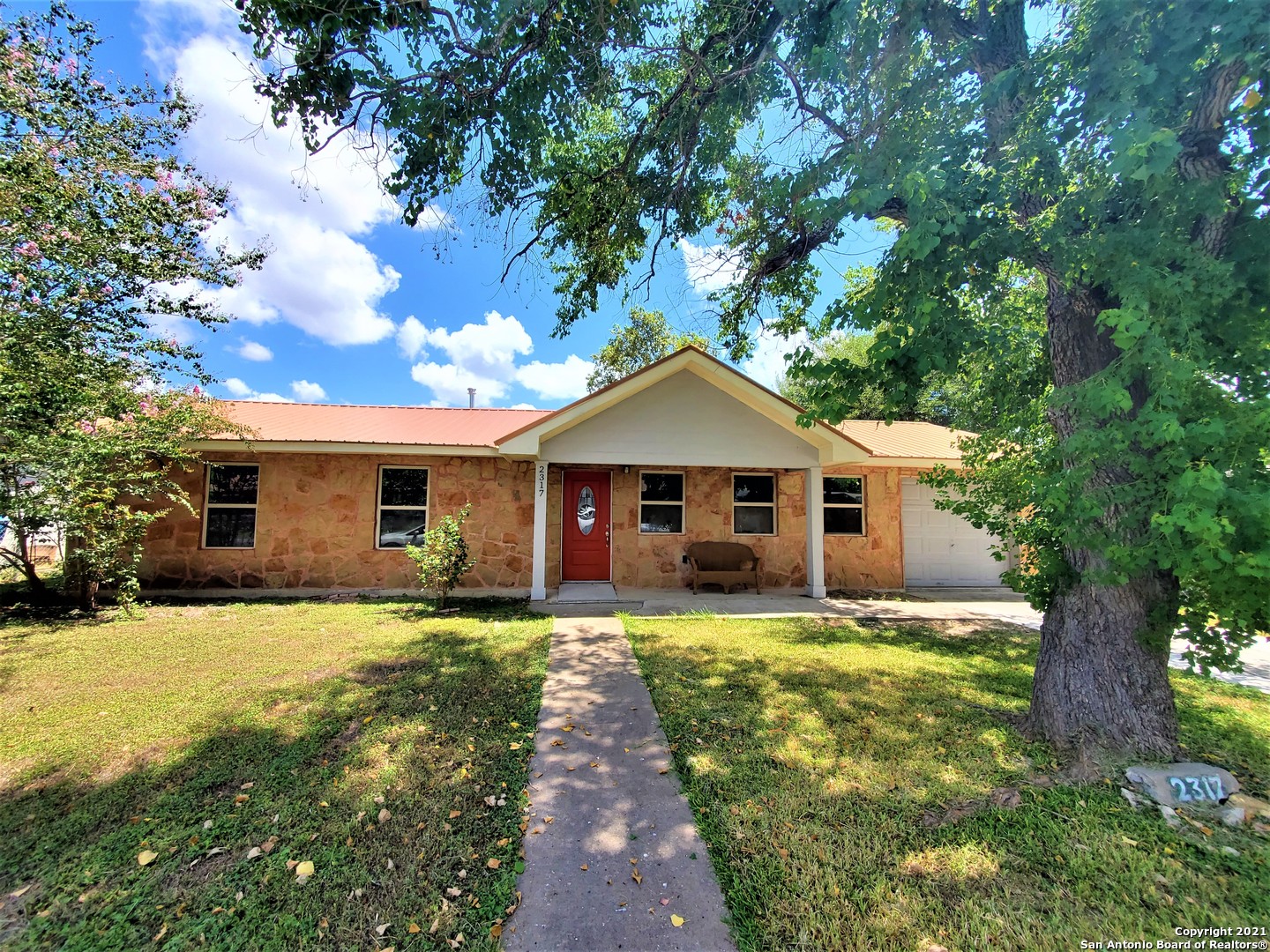 2317 N Camp Street Seguin TX 78155