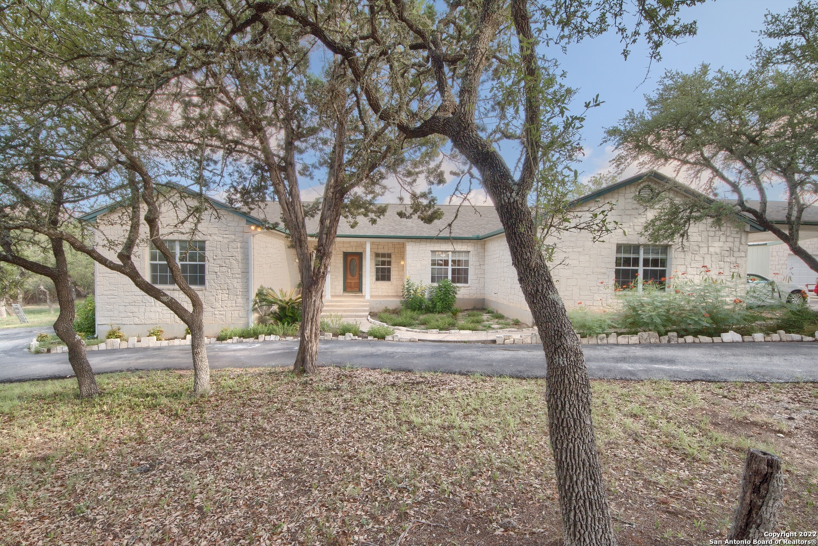 480 Lakewood Drive Lakehills TX 78063