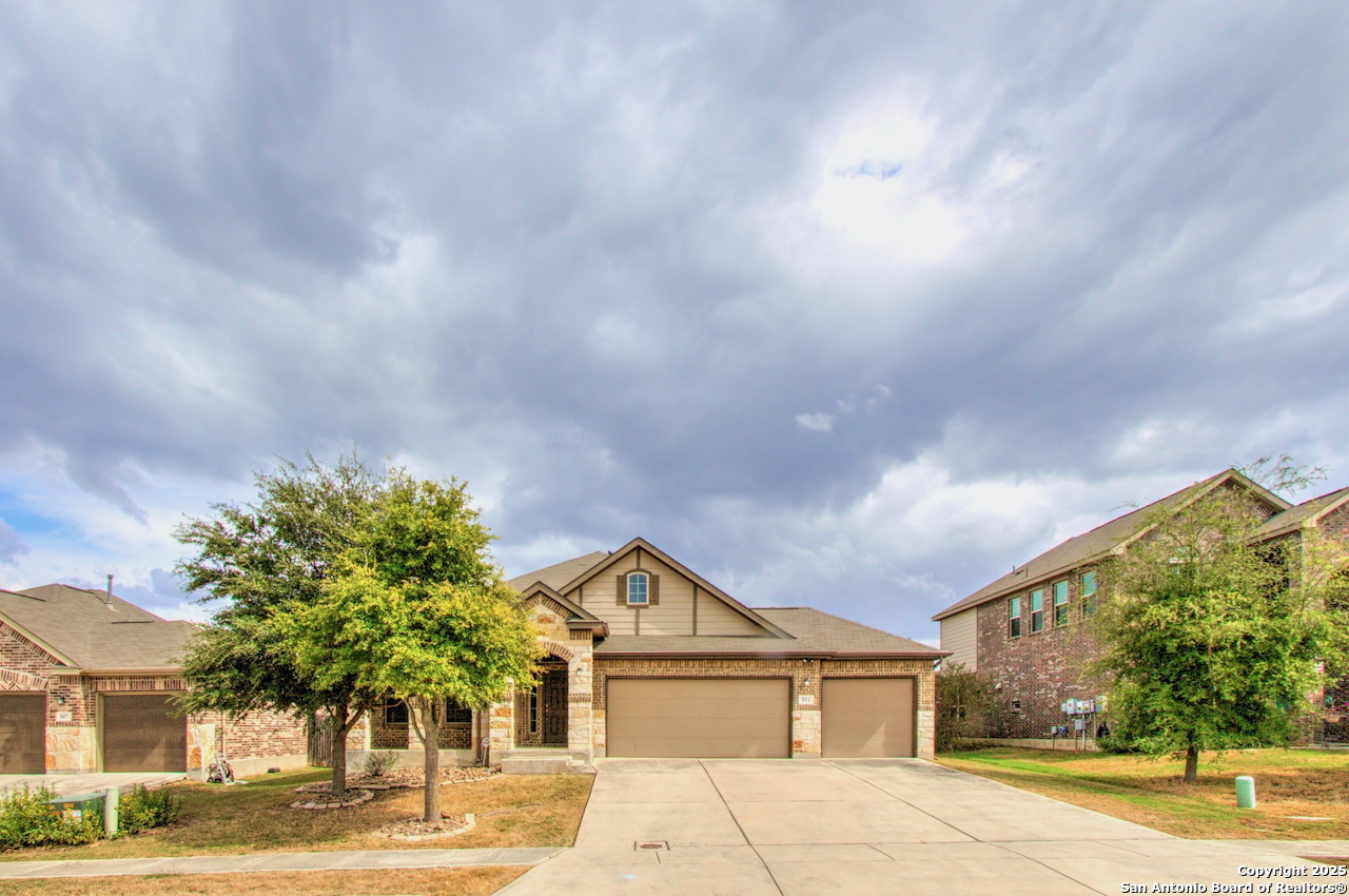 911 High Plains New Braunfels TX 78130