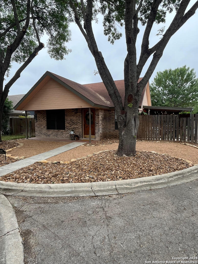 640 Glennwood Drive Uvalde TX 78801