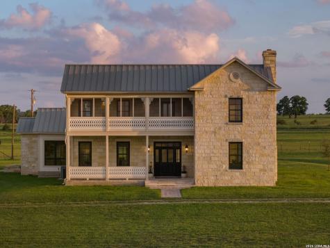 466 German Lane Fredericksburg TX 78624