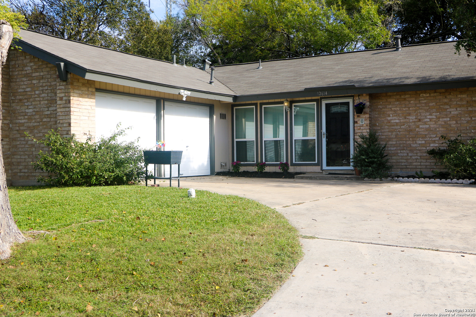 12614 King Oaks Drive Live Oak TX 78233