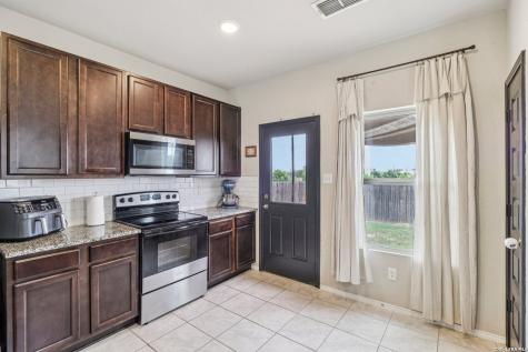 2505 Dino Drive Seguin TX 78155