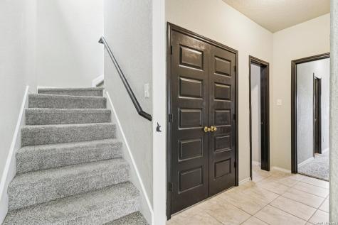 2505 Dino Drive Seguin TX 78155