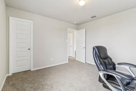 2505 Dino Drive Seguin TX 78155