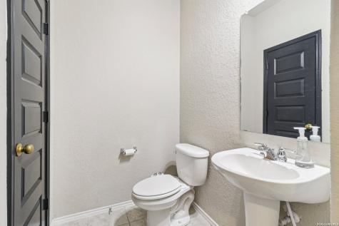 2505 Dino Drive Seguin TX 78155