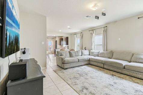 2505 Dino Drive Seguin TX 78155
