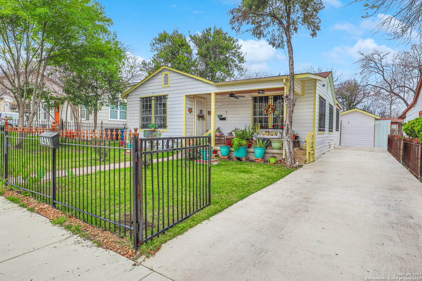 1431 W Summit Avenue San Antonio TX 78201