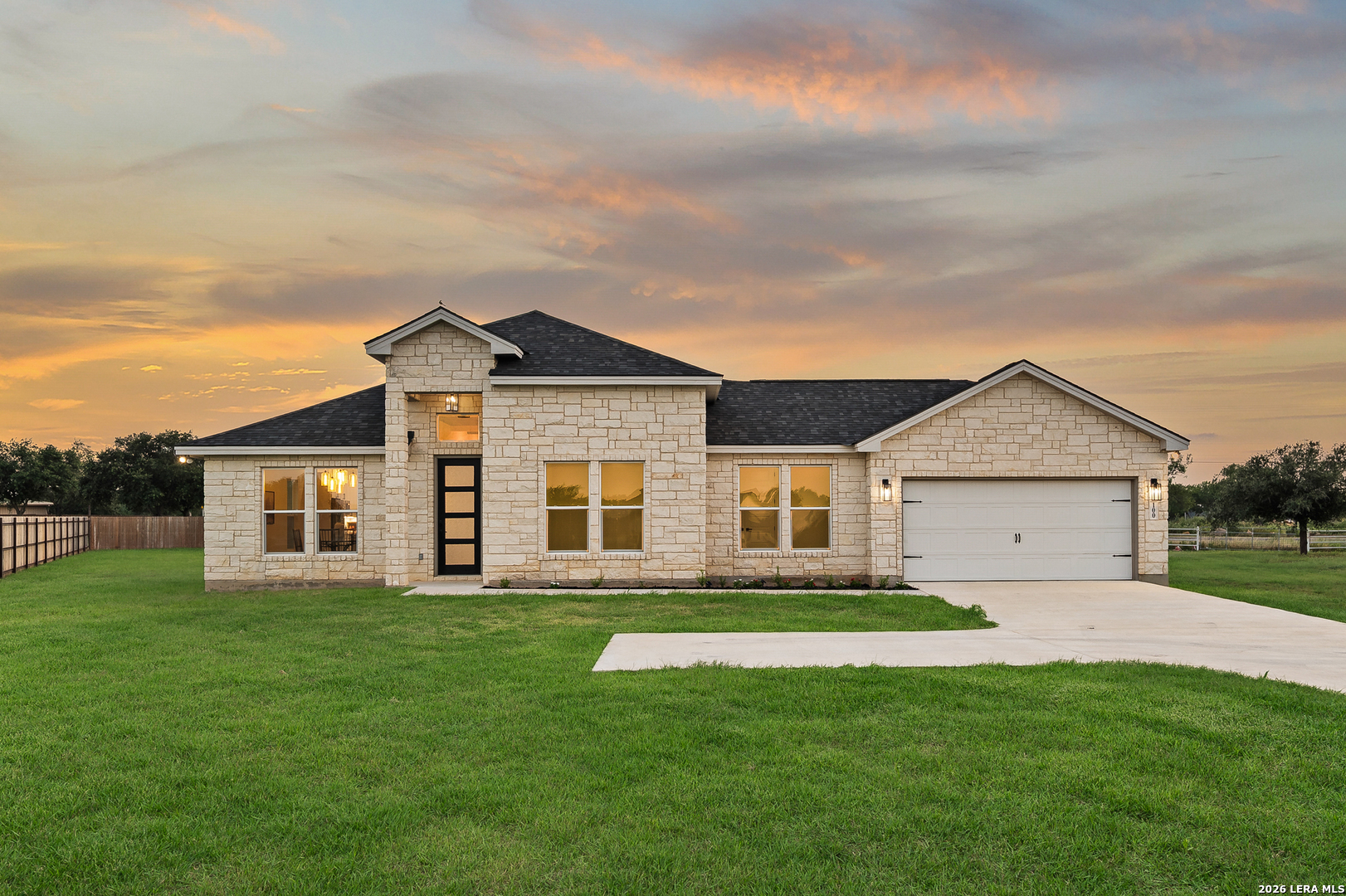 100 W Medium Meadow Drive Lytle TX 78052