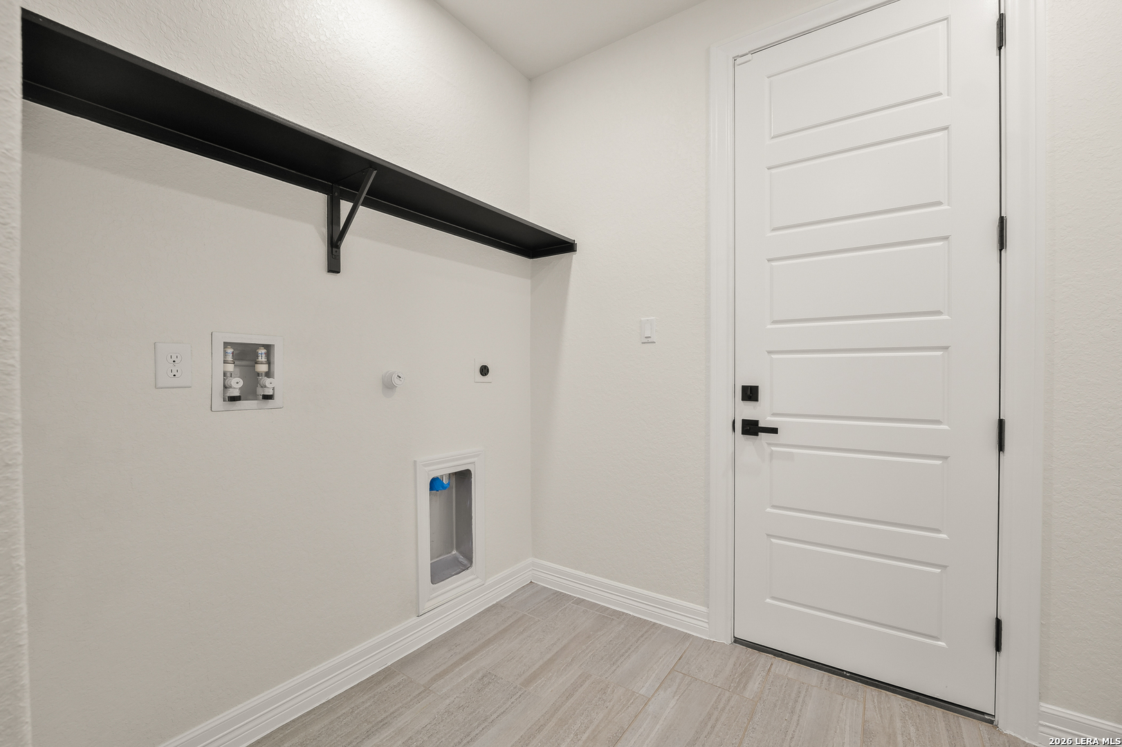 100 W Medium Meadow Drive Lytle TX 78052