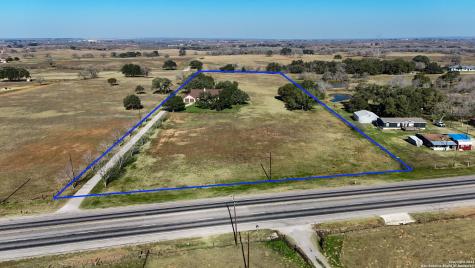 7615 State Highway 97 E Floresville TX 78114