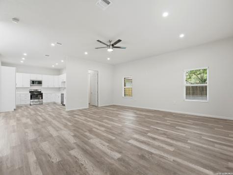 5014 Fawn Lake San Antonio TX 78244