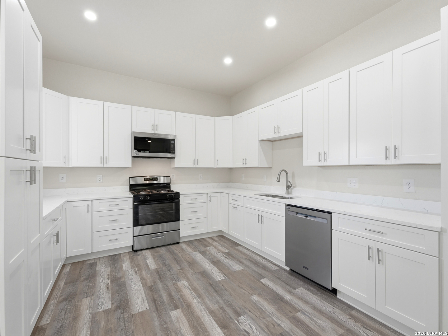 5014 Fawn Lake San Antonio TX 78244