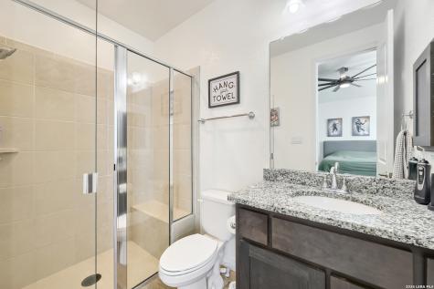 208 Englewood Lane Castroville TX 78009