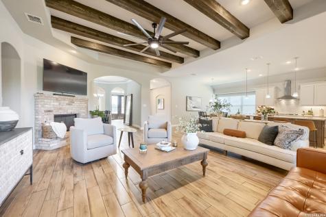 208 Englewood Lane Castroville TX 78009