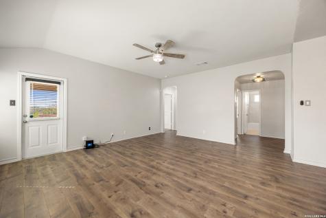 13044 Whisper Bend San Antonio TX 78252