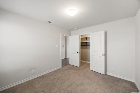 13044 Whisper Bend San Antonio TX 78252