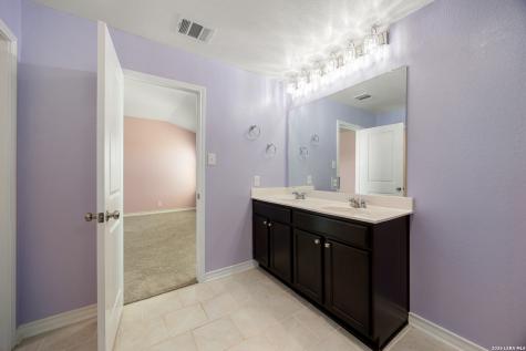 13044 Whisper Bend San Antonio TX 78252
