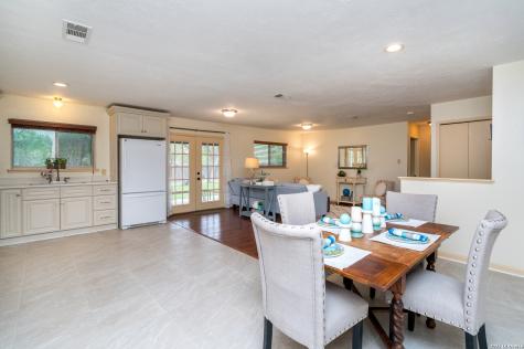 838 Boulder Drive Universal City TX 78148