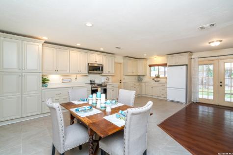 838 Boulder Drive Universal City TX 78148