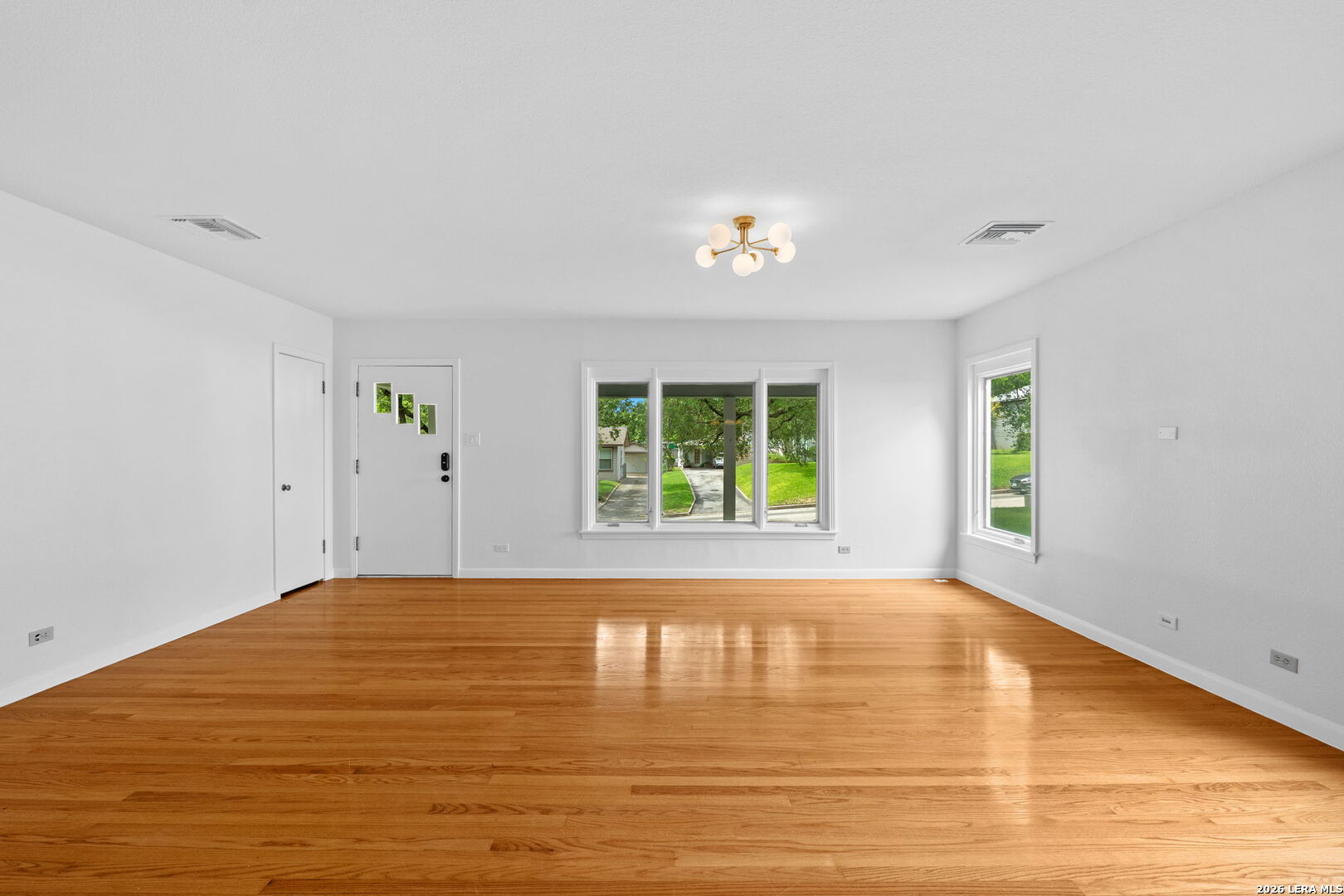 253 E Edgewood Place Alamo Heights TX 78209