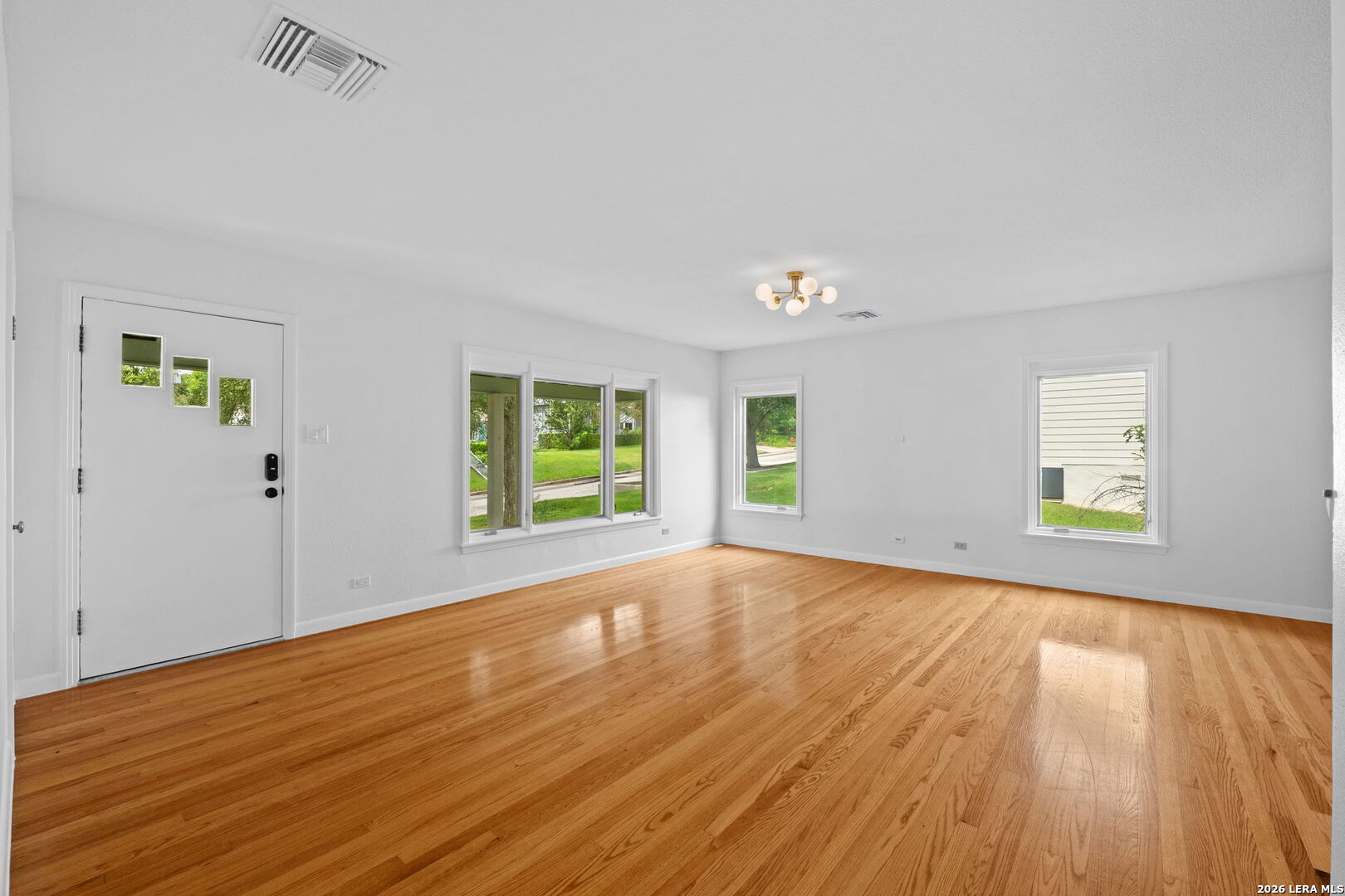 253 E Edgewood Place Alamo Heights TX 78209