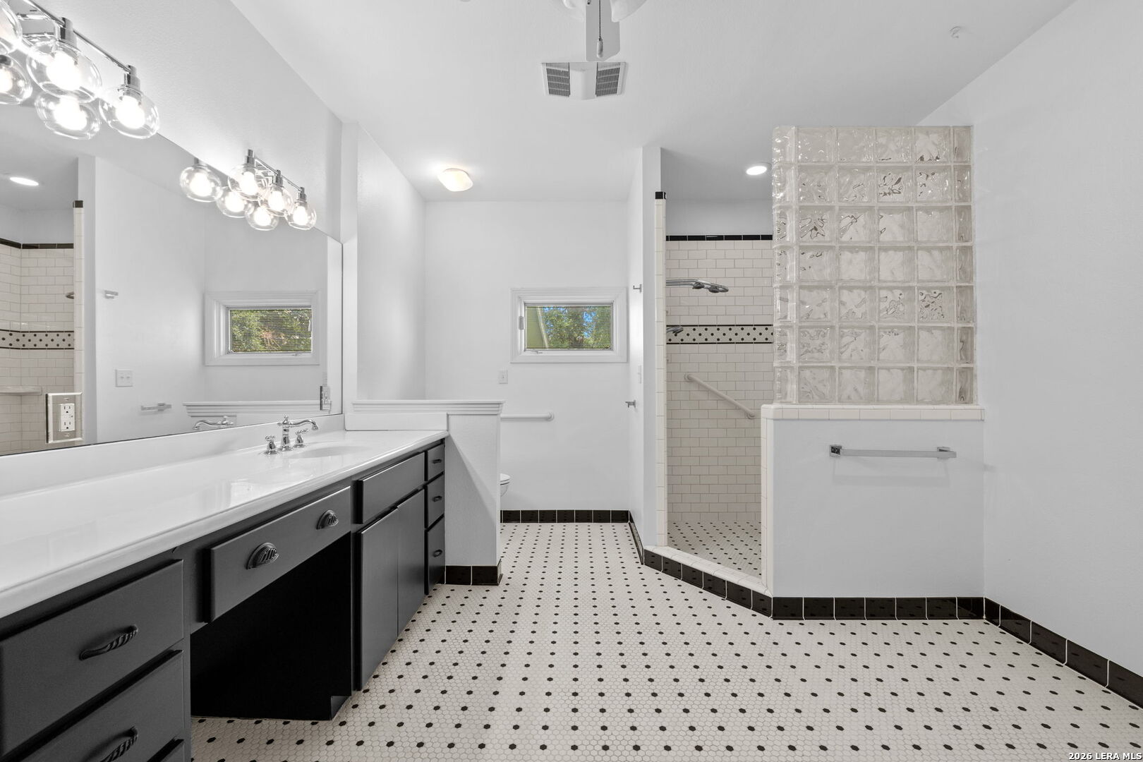 253 E Edgewood Place Alamo Heights TX 78209