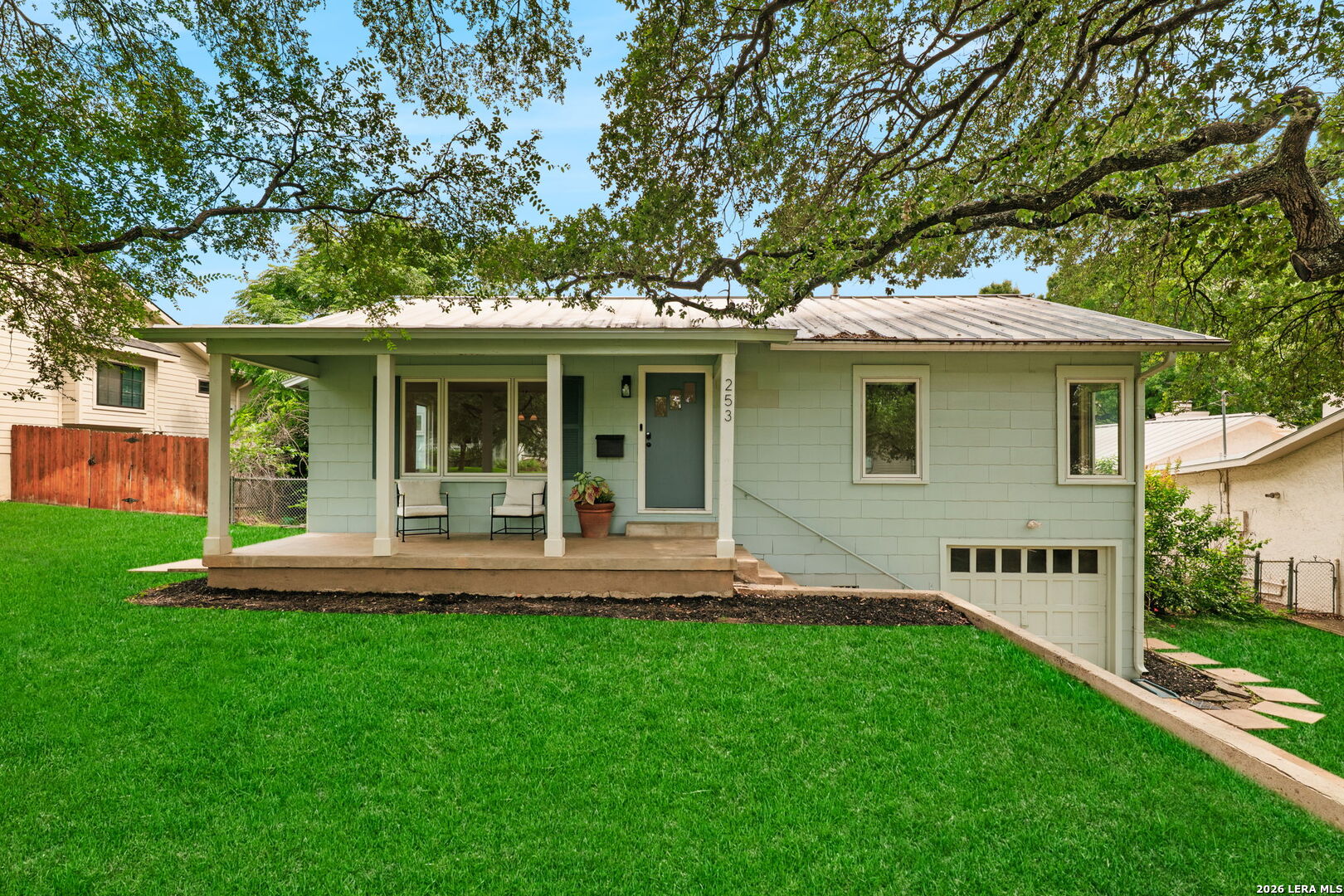253 E Edgewood Place Alamo Heights TX 78209
