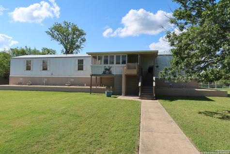 438 Lakeshore Drive S Bandera TX 78003