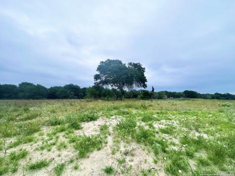 718 Sunrise Lane La Vernia TX 78121