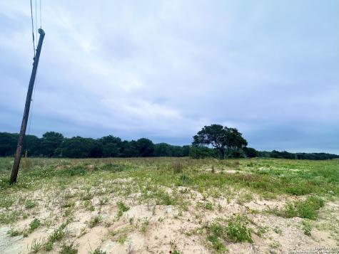 718 Sunrise Lane La Vernia TX 78121