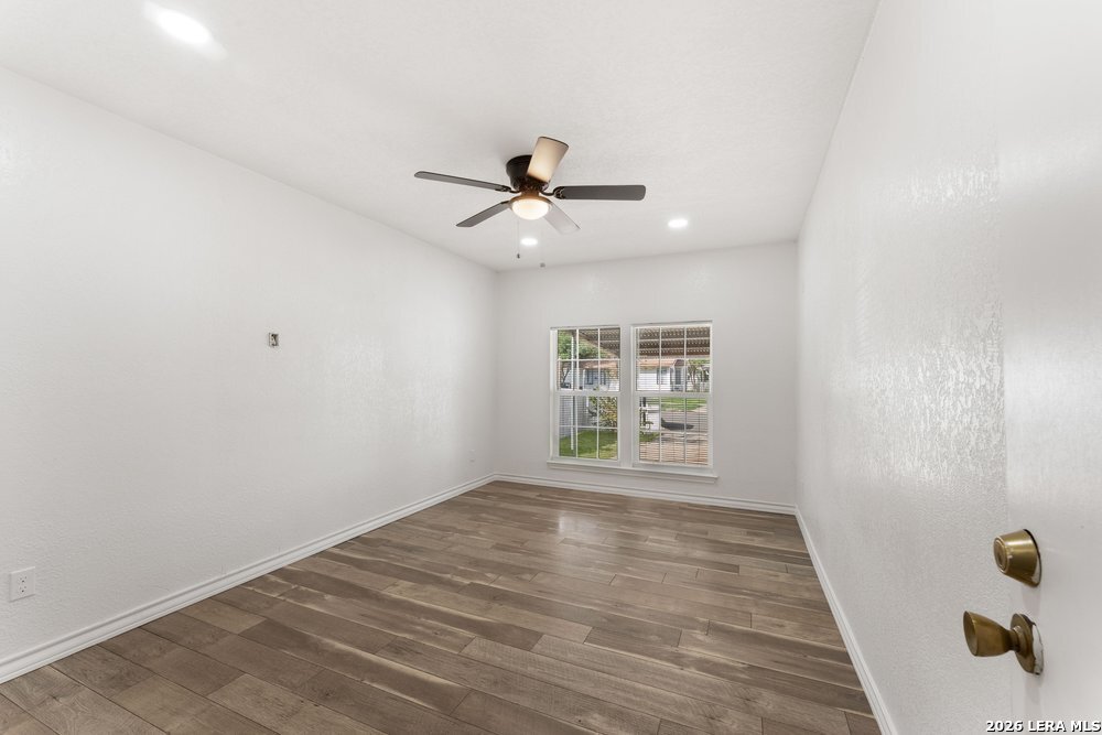 322 Edgebrook Lane San Antonio TX 78213