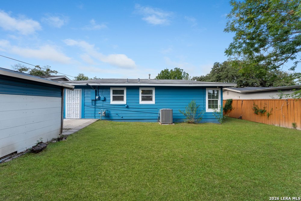 322 Edgebrook Lane San Antonio TX 78213