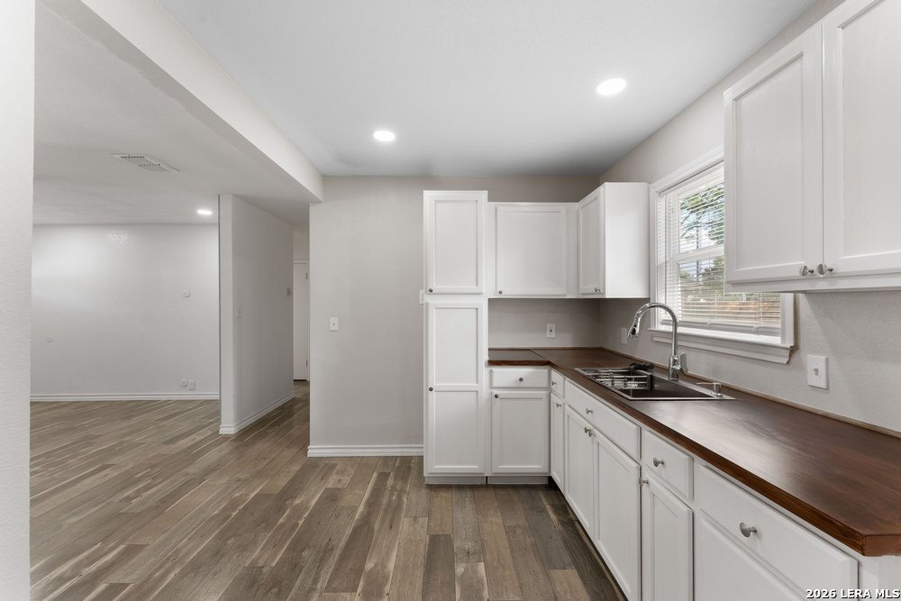 322 Edgebrook Lane San Antonio TX 78213